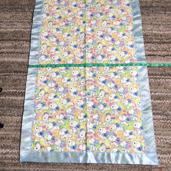 New Baby Snoopy Blanket with Satin Binding for Baby or Pet - Picture 4 of 9